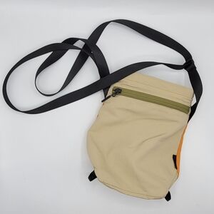 Lululemon Waterbottle Crossbody